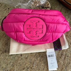 COPY - New Tory Burch💘 Ella logo belt bag nylon